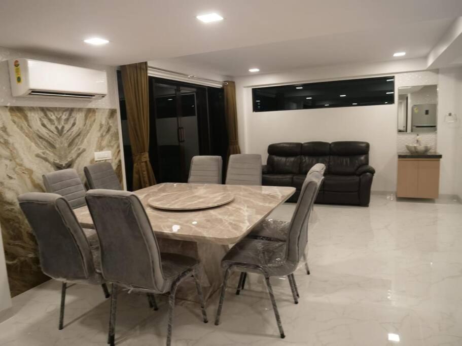 Stayhaven Starmount 4Bhk & Pool ムンバイ エクステリア 写真