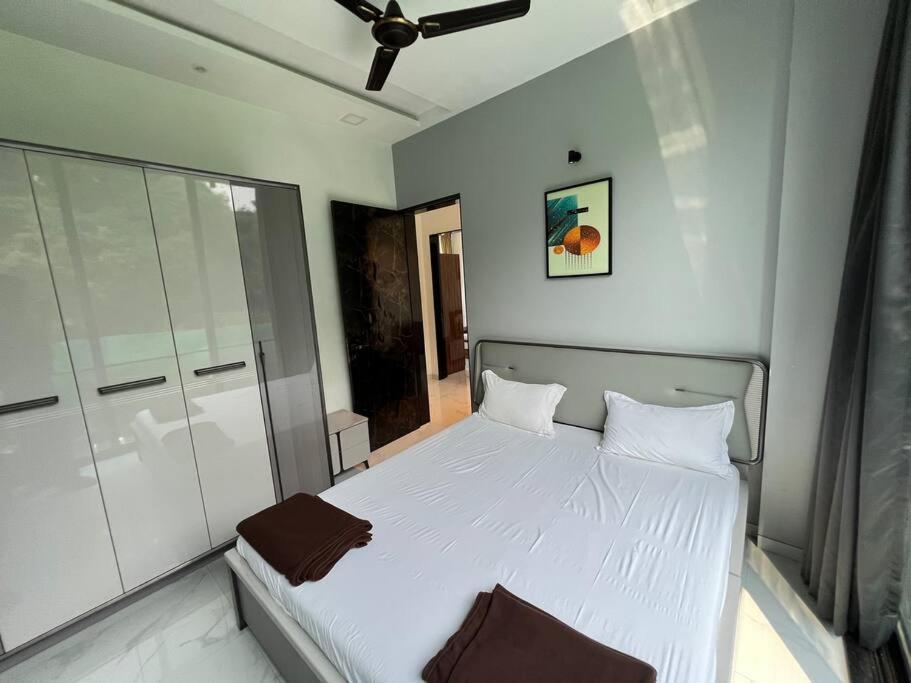 Stayhaven Starmount 4Bhk & Pool ムンバイ エクステリア 写真