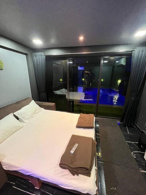Stayhaven Starmount 4Bhk & Pool ムンバイ エクステリア 写真