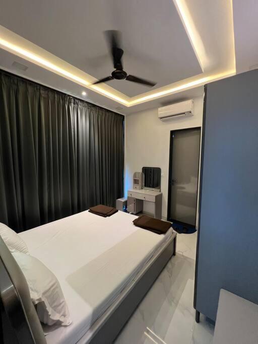 Stayhaven Starmount 4Bhk & Pool ムンバイ エクステリア 写真